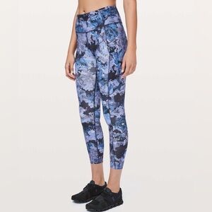 Lululemon Fast & Free 7/8 Tight II *Nulux 25"
Screen Camo Multi